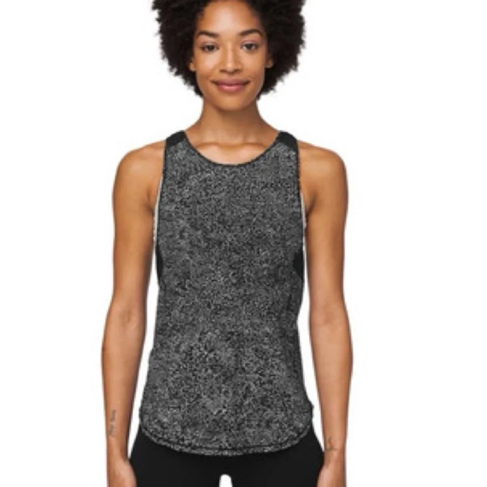 lululemon athletica Black & White Speckled Athletic size 6 Tank‎